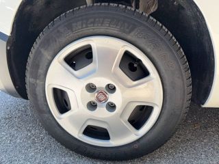 04100 : Hyundai Manosque - Pedinielli - FIAT FIORINO PRO LOUNGE - FIORINO - BLANC - Boîte manuelle - Diesel