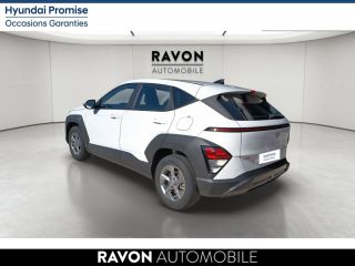 42100 : Hyundai Saint-Etienne - Ravon Automobile - HYUNDAI KONA Intuitive - KONA II - Blanc - Automate sequentiel - Essence / Courant électrique