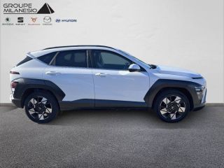 13730 : Hyundai Marignane - Cap Milanesio - HYUNDAI KONA Creative - KONA II - ATLAS WHITE - Automate sequentiel - Essence / Courant électrique