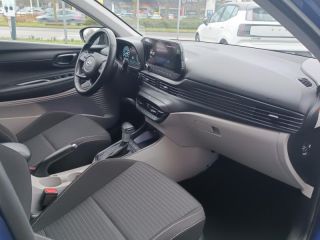 59640 : Hyundai Dunkerque - Europ'Auto - HYUNDAI i20 - i20 - Intense Blue Métal/Toit/rétro Black - Traction - Essence/Micro-Hybride