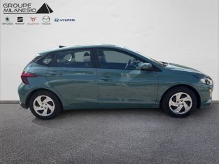 13300 : Hyundai Salon de Provence - Cap Milanesio - HYUNDAI i20 Initia - i20 III - Vert - Boîte manuelle - Essence sans plomb