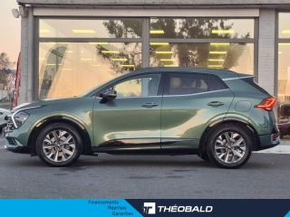 57200 : Hyundai Sarreguemines - Theobald Automobiles - KIA Sportage - Sportage - Vert Bornéo métallisé/Toit noir - Traction - Hybride : Essence/Electrique