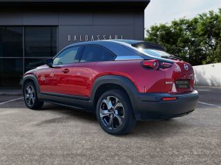 83130 : Hyundai Toulon - Autodif SAS - Groupe BALDASSARI - MAZDA MX-30 2020 First Edition Industrial Vintage - MX-30 ELECTRIQUE - Rouge - Automate à fonct. Continu - Courant électrique