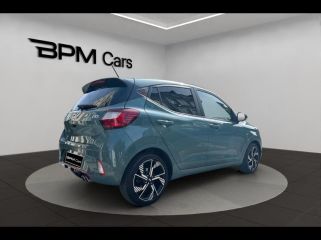 92250 : Hyundai La Garenne-Colombes - BPM Cars - HYUNDAI i10 - i10 - Mangrove Green Métal/Toit/rétros Black - Traction - Essence