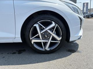 14100 : Hyundai Lisieux - Trajectoire Automobiles - HYUNDAI i20 - i20 - Atlas White - Traction - Essence