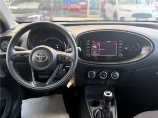 13200 : HYUNDAI Arles - Lexa Automobile - TOYOTA AYGO X MY23 Dynamic - AYGO X - Blanc - Boîte manuelle - Essence sans plomb