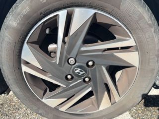 04100 : Hyundai Manosque - Pedinielli - HYUNDAI i20 Intuitive - i20 III - BLANC - Boîte manuelle - Essence sans plomb