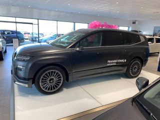 56000 : Hyundai Vannes - Park Lann Automobiles - HYUNDAI Ioniq 9 - Ioniq 9 - Nocturne Gray Mate - Transmission intégrale - Electrique