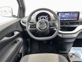 33140 : Hyundai Bordeaux Sud Villenave d'Ornon - Sipa Automobiles - FIAT 500e BERLINE MY22 SERIE 1 STEP 2 Icône - 500 III ELECTRIQUE - Blanc - Automate à fonct. Continu - Courant électrique