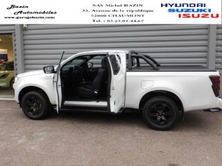 52000 : Hyundai Chaumont - Garage Michel Bazin - ISUZU D-Max - D-Max - Dolomite White Pearl métal - Transmission intégrale enclenc - Diesel