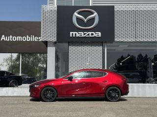 29000 : Hyundai Quimper - Iroise Automobiles - MAZDA Mazda 3 - Mazda 3 - Soul Red Crystal Métallisé - Traction - Essence/Micro-Hybride