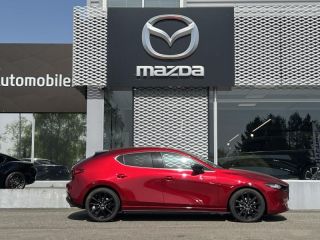 29000 : Hyundai Quimper - Iroise Automobiles - MAZDA Mazda 3 - Mazda 3 - Soul Red Crystal Métallisé - Traction - Essence/Micro-Hybride