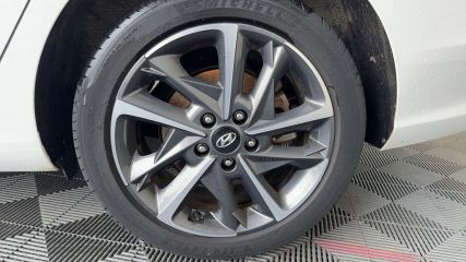 85000 : Hyundai MoceanRent | La Roche-sur-Yon - Océane Auto - HYUNDAI i30 SW Creative - i30 III - Blanc - Boîte manuelle - Essence sans plomb