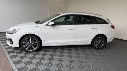 85000 : Hyundai MoceanRent | La Roche-sur-Yon - Océane Auto - HYUNDAI i30 SW Creative - i30 III - Blanc - Boîte manuelle - Essence sans plomb