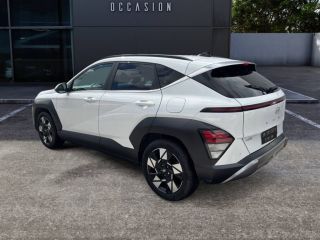 83130 : Hyundai Toulon - Autodif SAS - Groupe BALDASSARI - HYUNDAI KONA Creative - KONA II - BLANC - Automate sequentiel - Essence / Courant électrique