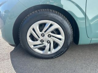 14100 : Hyundai Lisieux - Trajectoire Automobiles - HYUNDAI i10 - i10 - Vert - Traction - Essence