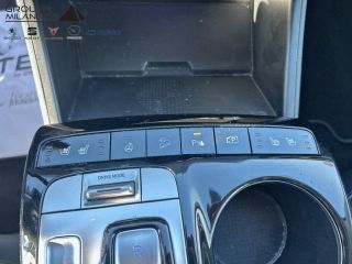 13730 : Hyundai Marignane - Cap Milanesio - HYUNDAI TUCSON Executive - TUCSON IV - Blanc - Boîte automatique - Essence / Courant électrique