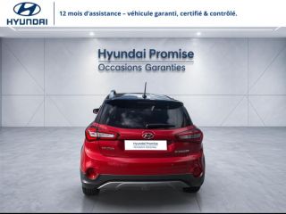 45000 : Hyundai Orléans - GCA - HYUNDAI i20 Active - i20 Active - Passion Red/Toit rétro Phantom Black - Traction - Essence