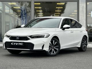 57200 : Hyundai Sarreguemines - Theobald Automobiles - HONDA Civic - Civic - Blanc Platine Nacré - Traction - Hybride : Essence/Electrique