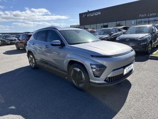 56000 : Hyundai Vannes - Park Lann Automobiles - HYUNDAI Kona - Kona - Shimmering Silver Métal - Traction - Electrique