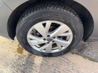 04100 : Hyundai Manosque - Pedinielli - VOLKSWAGEN TAIGO Life - TAIGO - Blanc - Automate sequentiel - Essence sans plomb