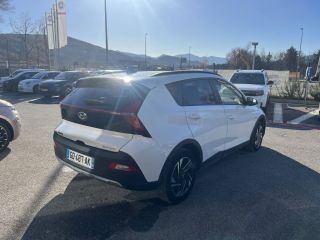 84120 : Hyundai PERTUIS - SA PEDINIELLI - HYUNDAI BAYON Intuitive - BAYON - Blanc - Boîte manuelle - Essence sans plomb