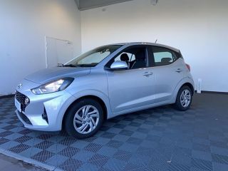 85000 : Hyundai MoceanRent | La Roche-sur-Yon - Océane Auto - HYUNDAI i10 Intuitive - i10 III - Gris - Boîte manuelle - Essence sans plomb