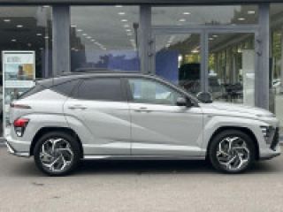 57100 : Hyundai Thionville - Théobald Automobiles - HYUNDAI Kona - Kona - Cyber Gray métallisé/Toit/rétros Black - Traction - Hybride : Essence/Electrique