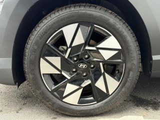 14100 : Hyundai Lisieux - Trajectoire Automobiles - HYUNDAI Kona - Kona - Ecotronic Gray perlé métallisé - Traction - Hybride : Essence/Electrique