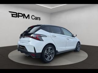 36000 : Hyundai Châteauroux - BPM Cars - HYUNDAI i20 - i20 - Atlas White/Toit+rétros Black - Traction - Essence
